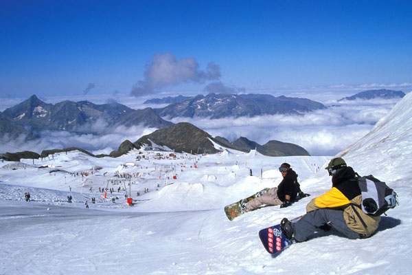 Skier en été : Le ski de glacier aux Deux Alpes