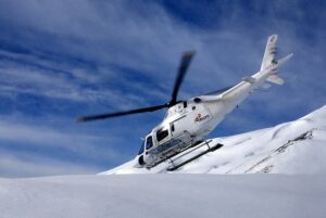 Héliski : se faire déposer en hélicoptère – ski hors piste