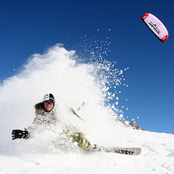 Pratiquer le snowkite à Serre Chevalier