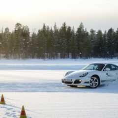 Sport de montagne : et si on s’essayait à la conduite sur glace ?