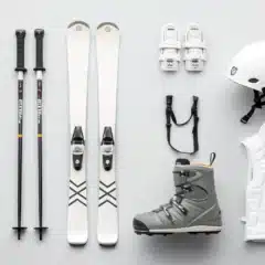 Ski minimaliste : faut-il vraiment tout emporter sur les pistes ?