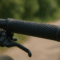 Poignées vélo : guide pour choisir le bon grip (route, VTT, gravel)